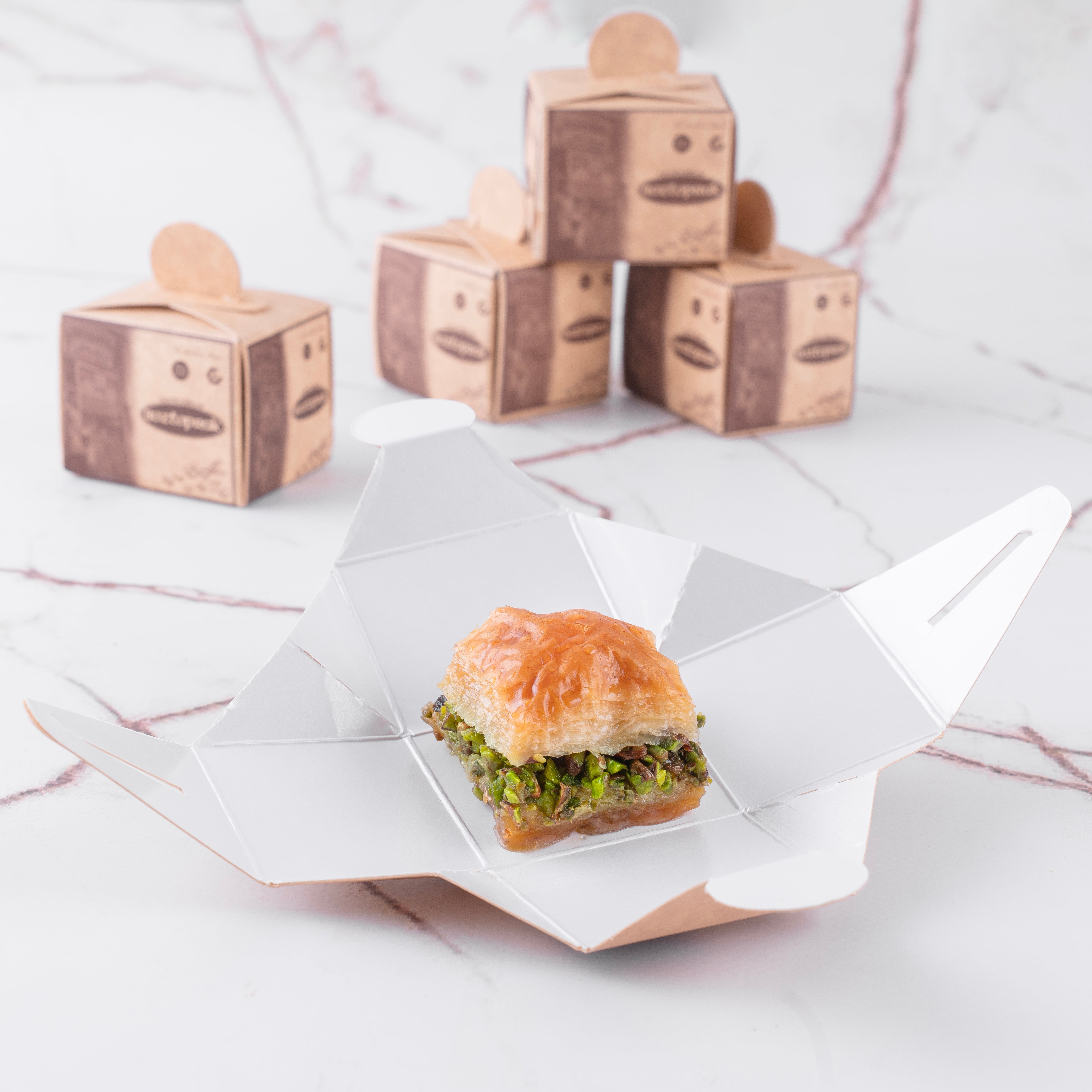 Kare Baklava(Tekli Özel Kutuda)