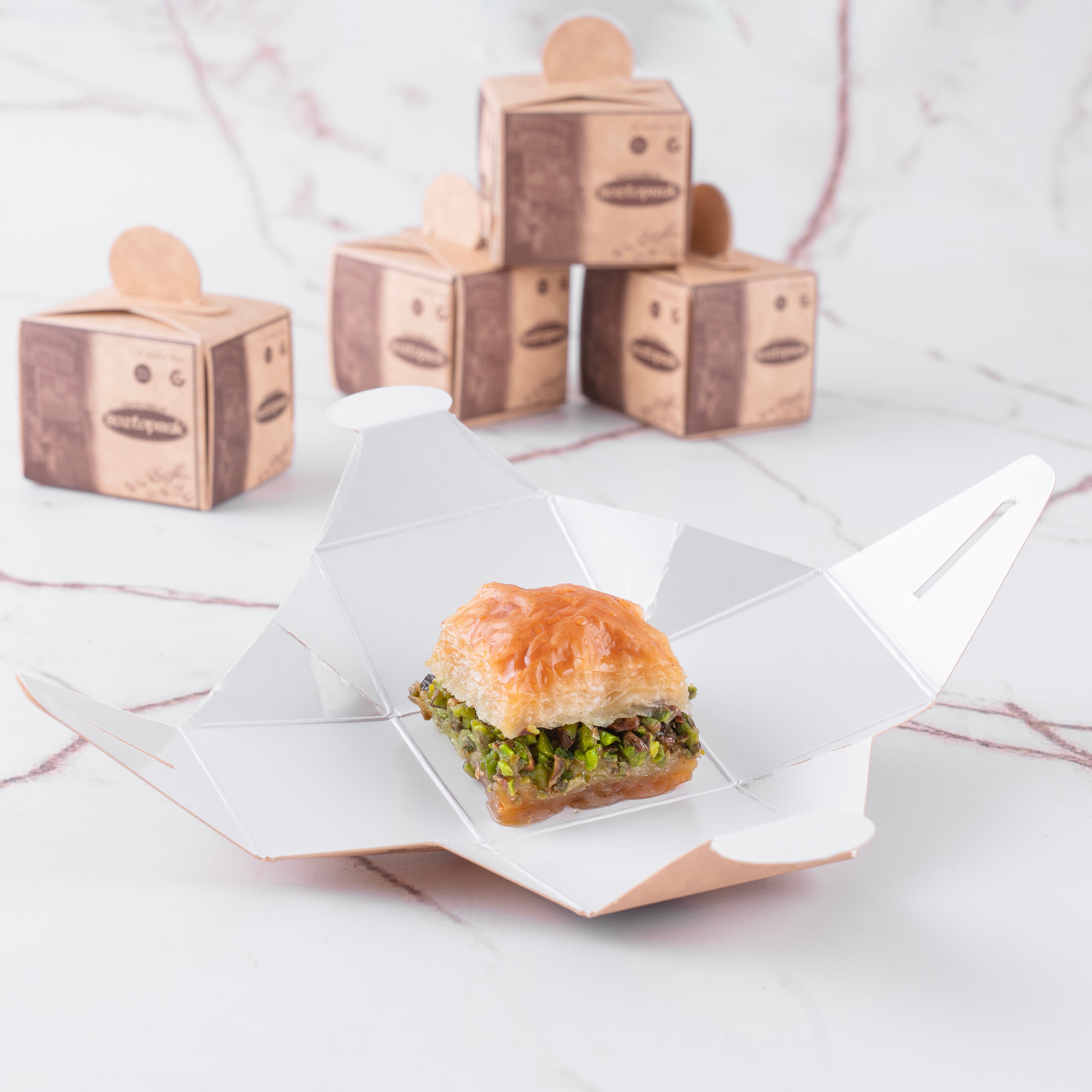 Kare Baklava(Tekli Özel Kutuda)
