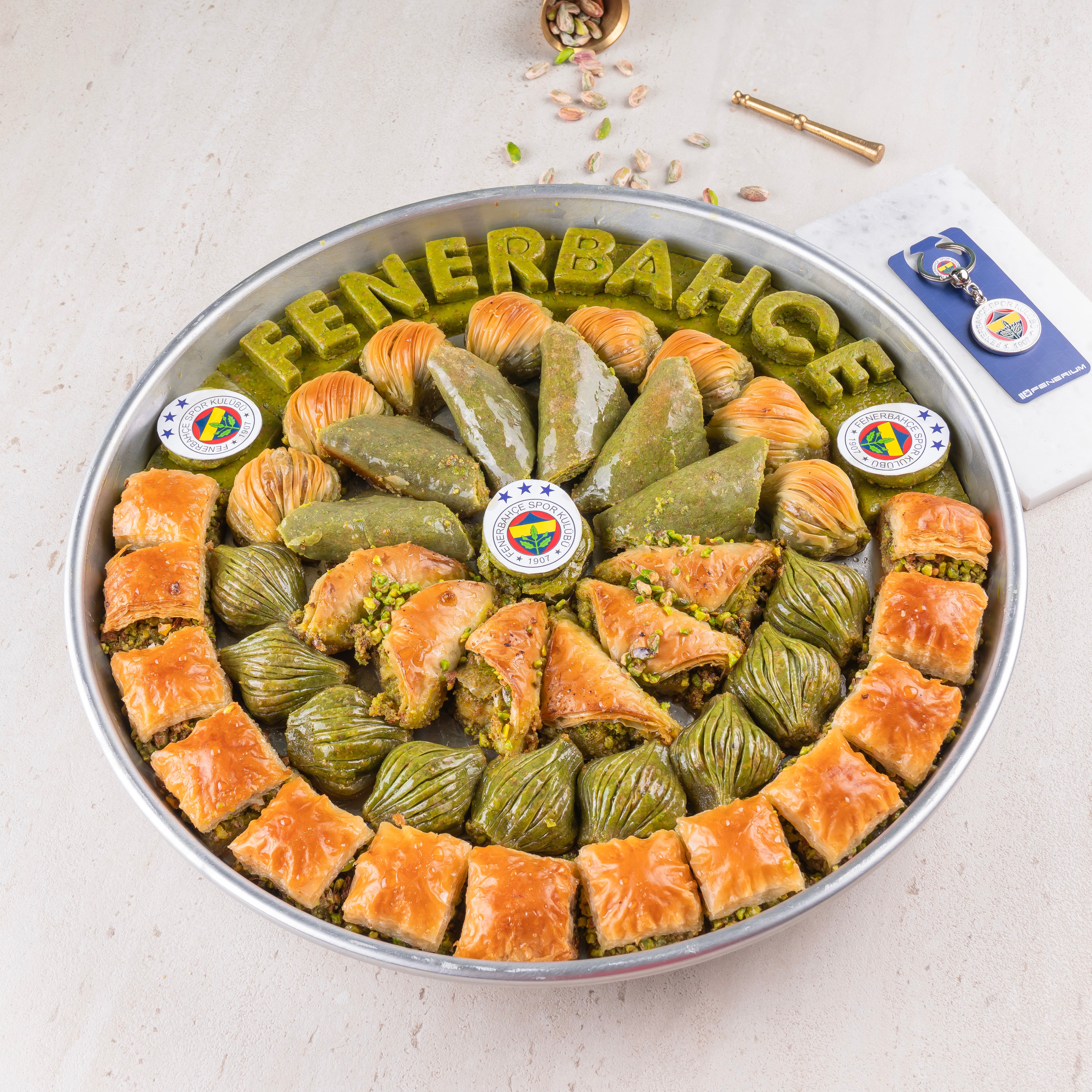Fenerbahçe Taraftar Baklavası – Maskot Hediyeli
